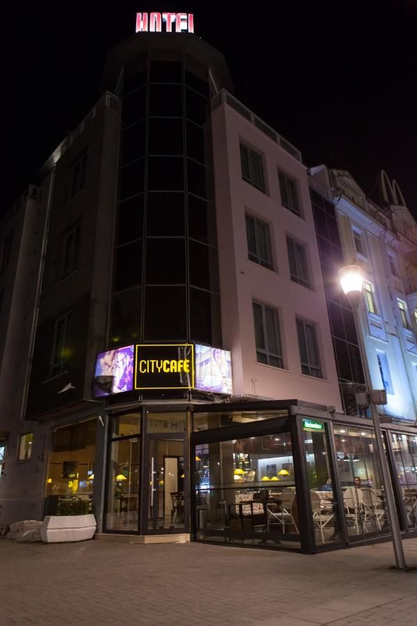 Отель Hotel Opera Plaza former City Mark hotel Варна-7