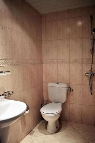Отель Hotel Opera Plaza former City Mark hotel Варна Одноместный номер с ванной комнатой-2