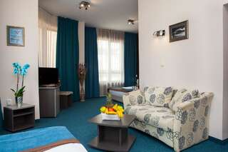 Отель Hotel Opera Plaza former City Mark hotel Варна Номер-студио Делюкс-3