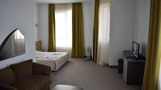 Отель Hotel Opera Plaza former City Mark hotel Варна Стандартный номер-студио-4