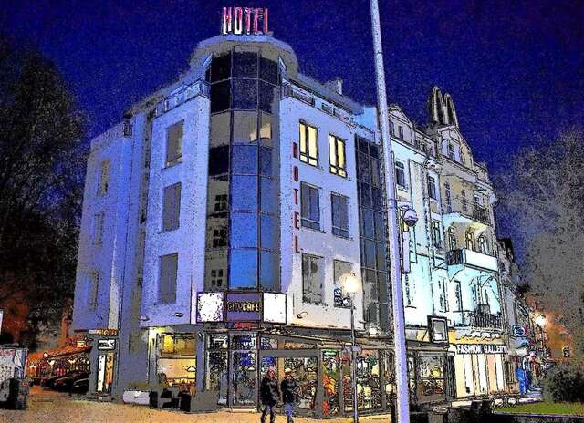 Отель Hotel Opera Plaza former City Mark hotel Варна-8